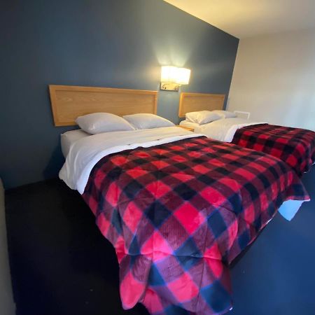 Lumberjack Inn 海沃德 外观 照片