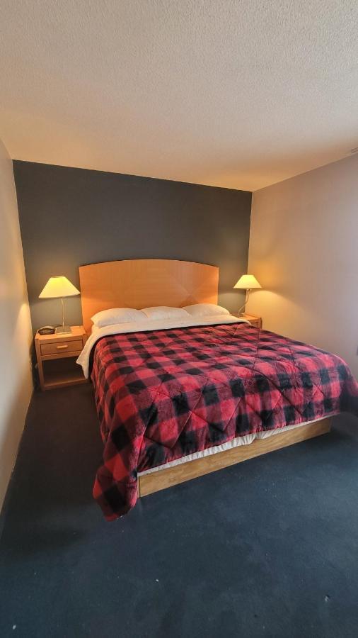 Lumberjack Inn 海沃德 外观 照片